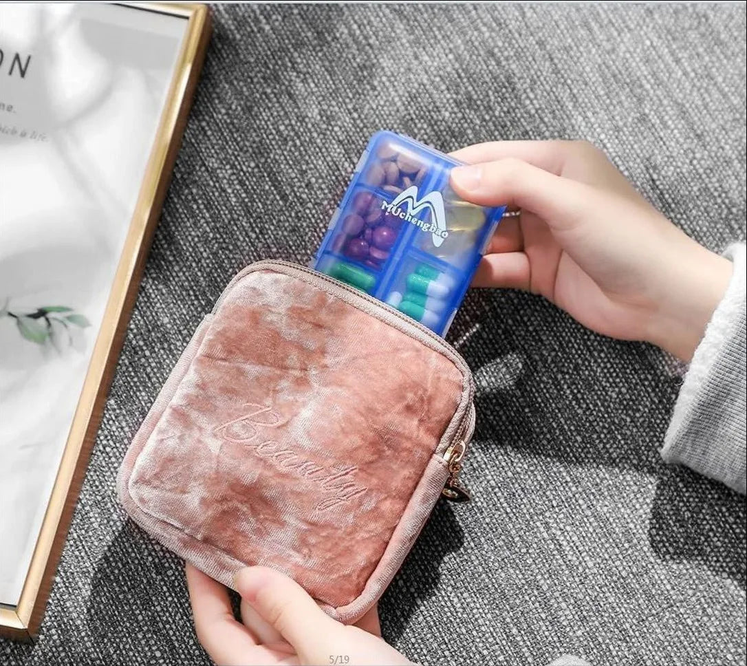 OEMG Travel Pill Organizer Moisture Proof Pocket Medicine Vitamin Holder Case Portable Box